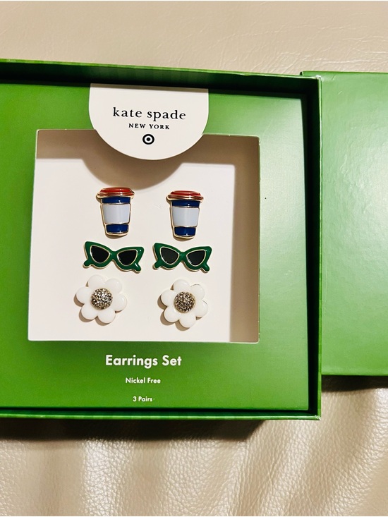 kate spade Jewelry - kate spade Sunglasses, Daisy & Cup 3-Pair Earring Set - Green, White, Blue.  NWT